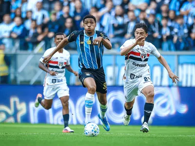 Grêmio vira sobre o São Paulo e respira no Brasileirão; veja gols