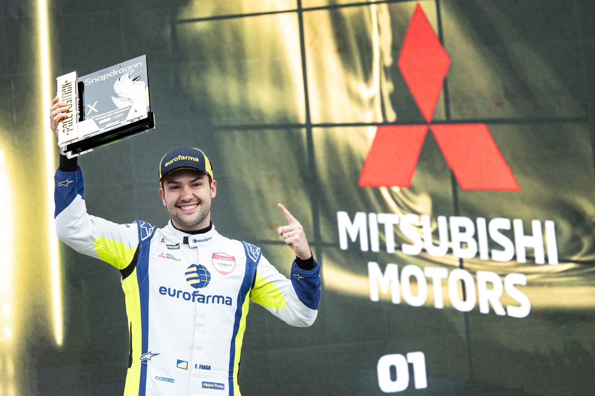 Felipe Fraga vence corrida principal da Stock Car em Santa Cruz do Sul