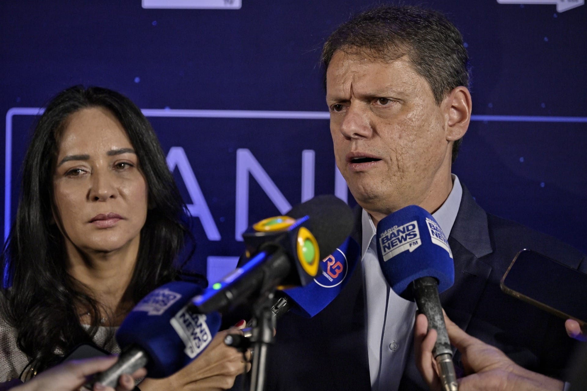 Tarcísio de Freitas promete 'mais pegada digital e mais IA' se reeleito