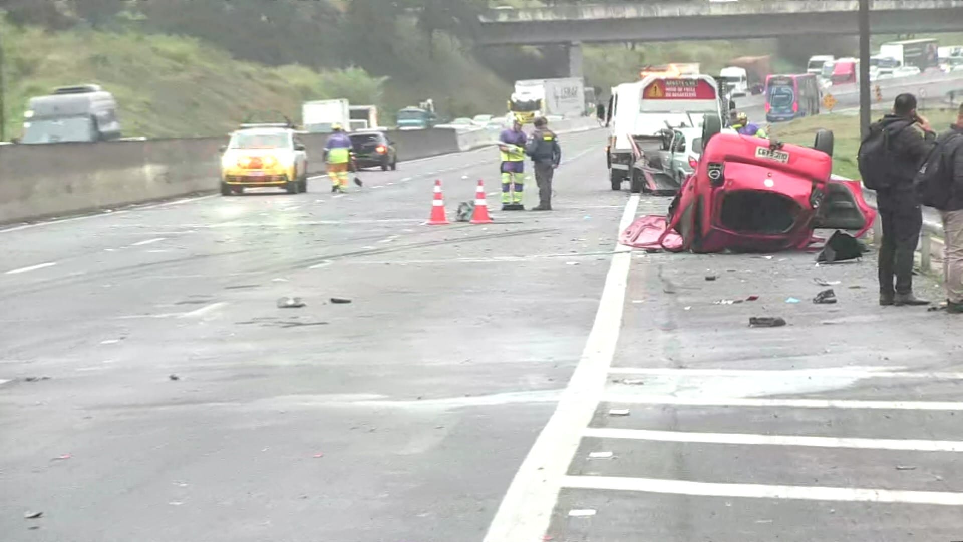 Motorista bêbado causa acidente com mortes e feridos na Anhanguera, em SP