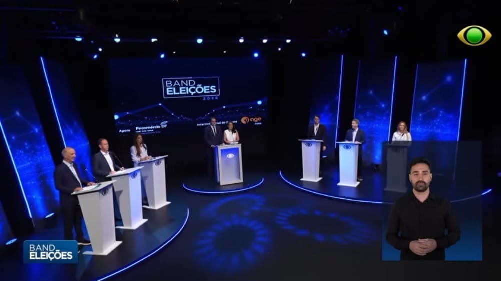 Crise no BRB vira tema no debate com 6 candidatos ao governo do DF