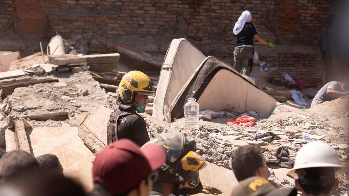 Terremoto na Colômbia derruba mais de 20 prédios e danifica aeroportos