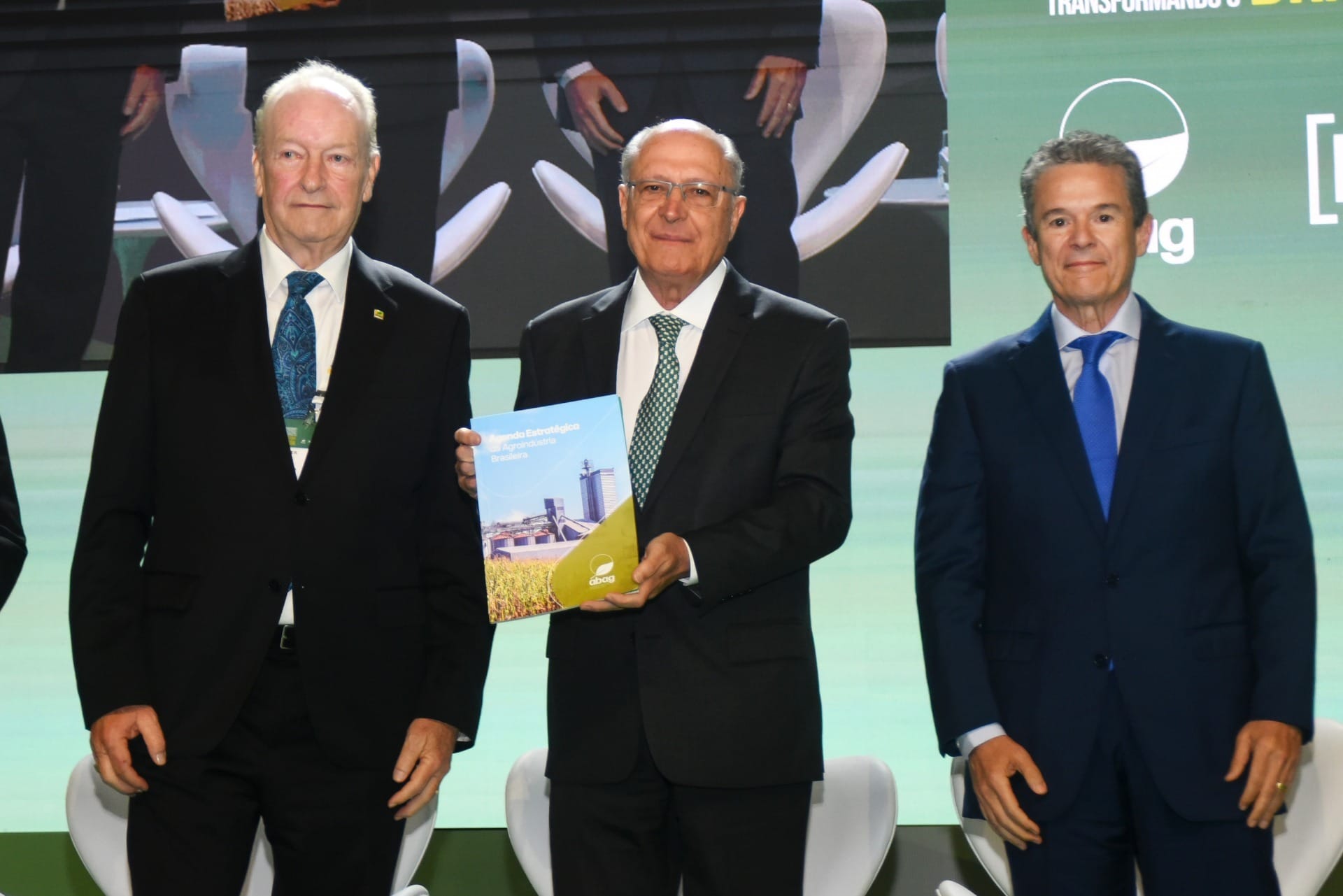 Congresso Brasileiro do Agronegócio reúne lideranças e autoridades em SP
