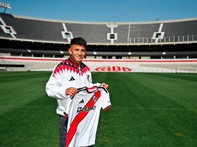 Almada explica ida ao River Plate após frustrar Flamengo em negociação