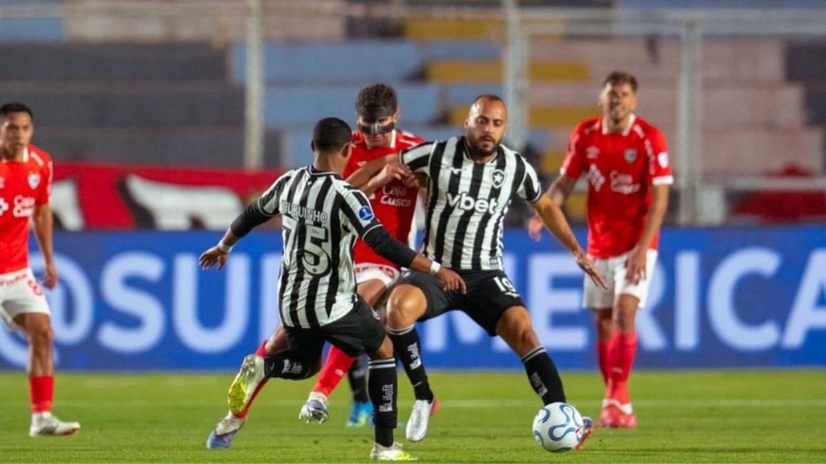 Botafogo é goleado pelo Cienciano e se complica na Sul-Americana