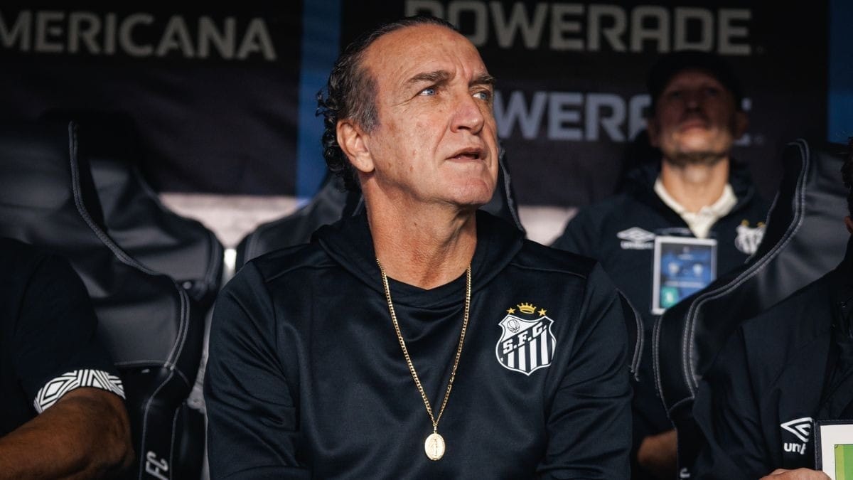 Cuca abre o jogo se o Santos pretende priorizar copas ou o Brasileirão