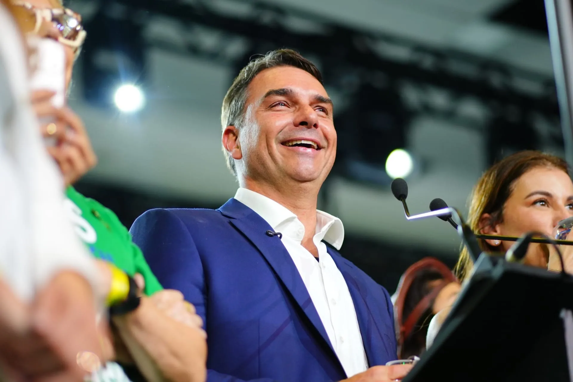 Flávio Bolsonaro diz querer ser reconhecido como o "novo Visconde de Mauá"