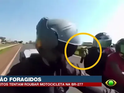 Câmera em moto flagra tentativa de assalto na BR-277 em Foz do Iguaçu