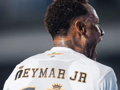 Decisivo, Neymar engata sequência no Santos pós-Copa do Mundo; veja números