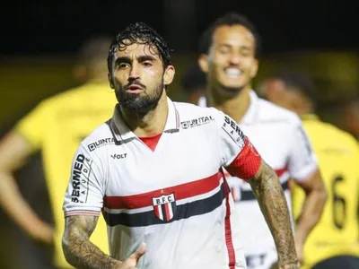 Com gol de ex-Cruzeiro, Botafogo-SP vence o São Bernardo; assista