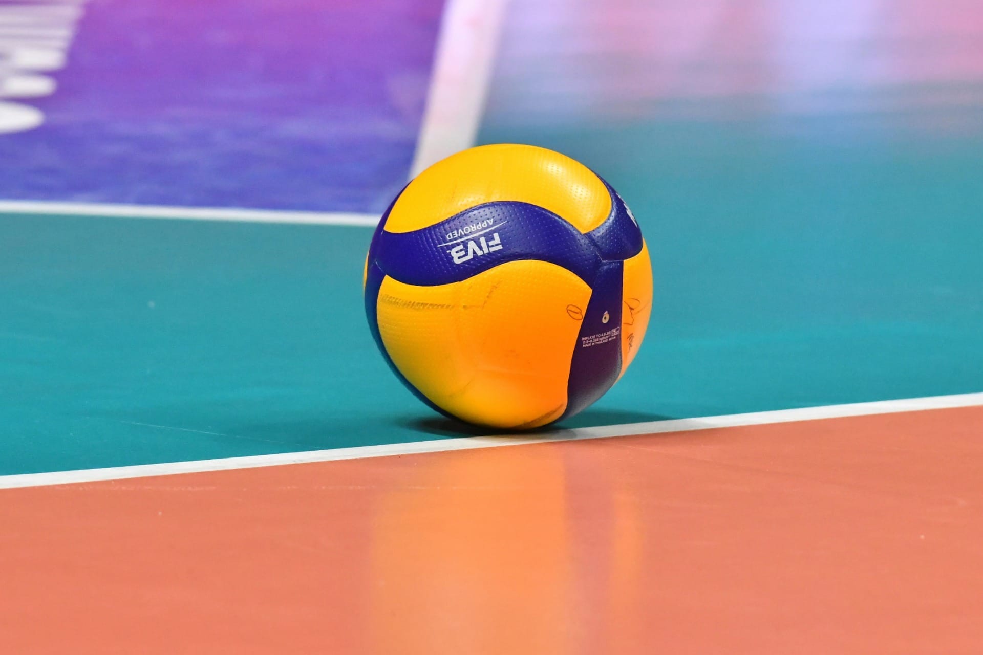 CBV adota regra do COI que proíbe mulheres trans no vôlei feminino