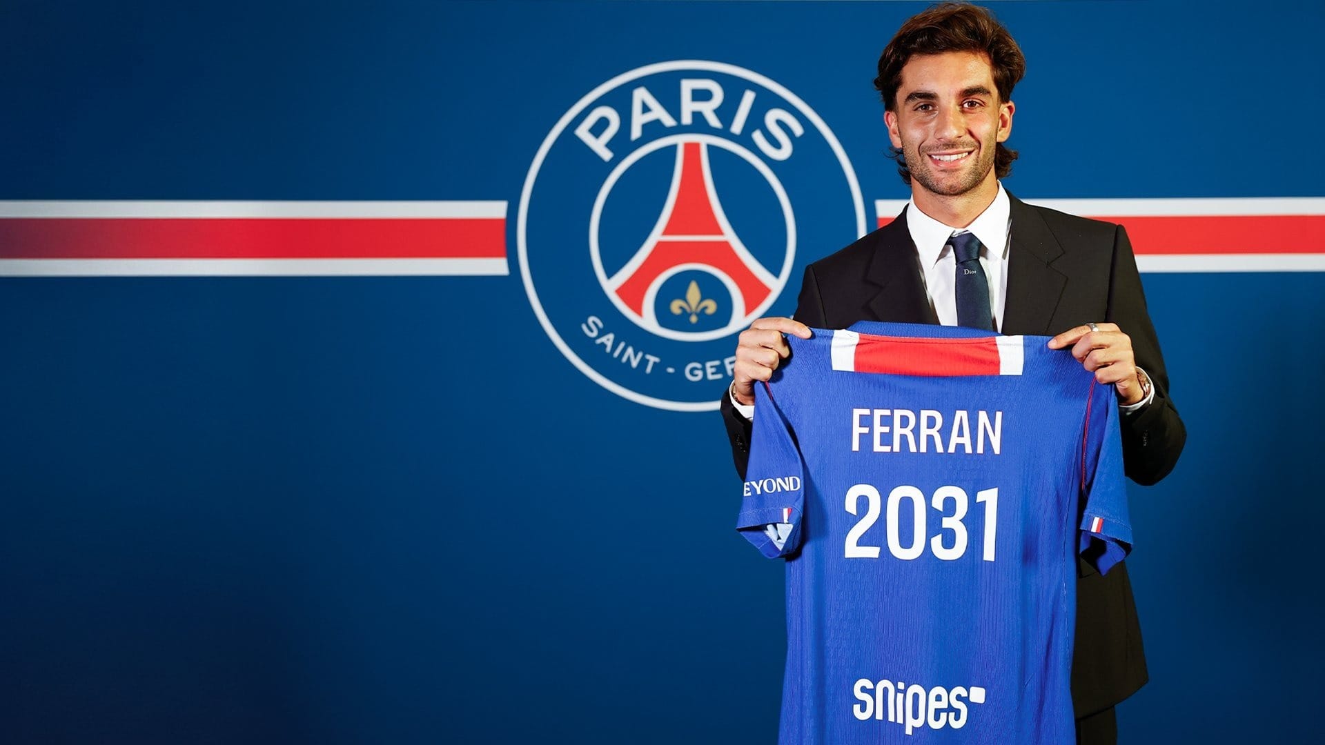 Herói do título da Espanha na Copa é anunciado pelo PSG; veja detalhes