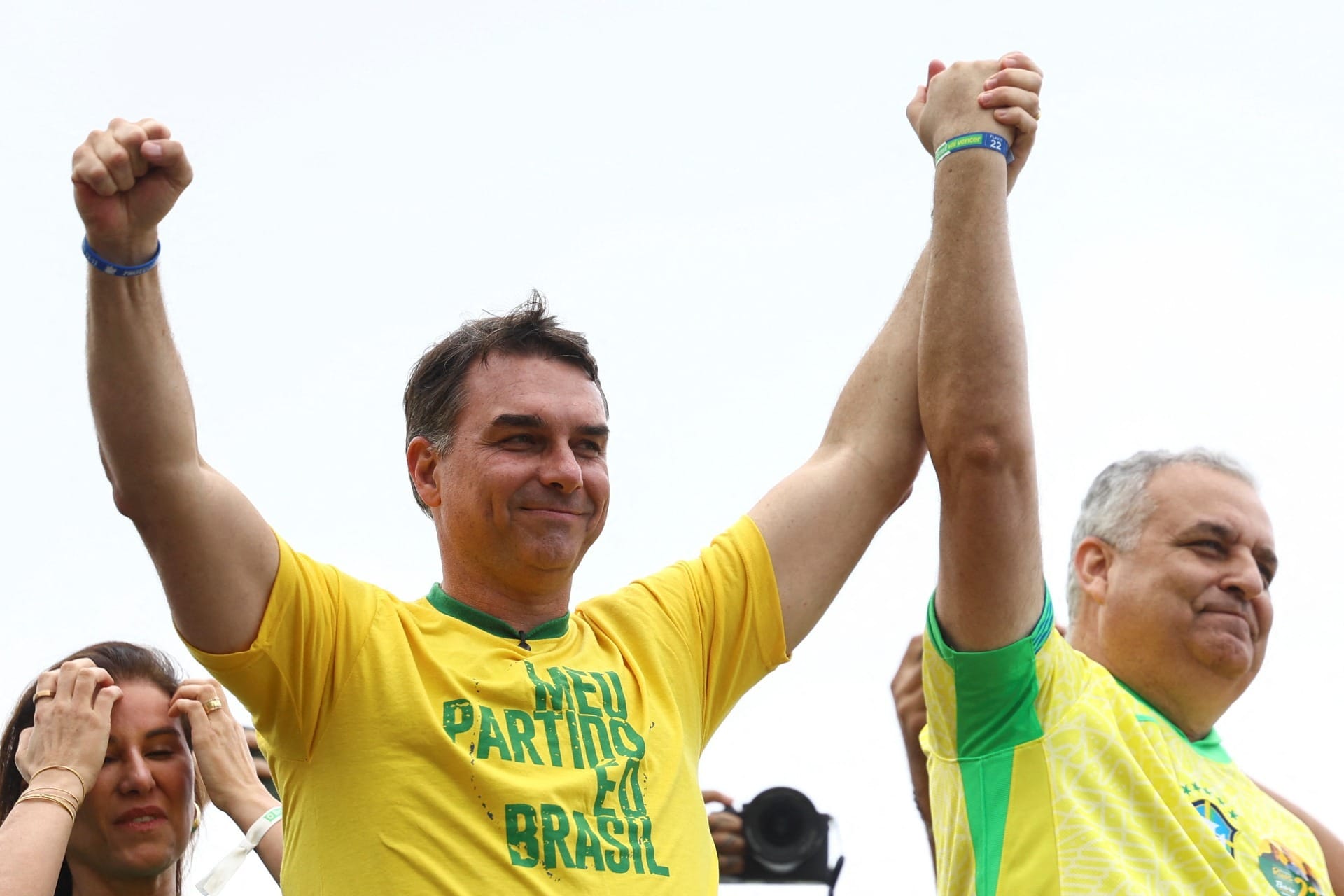 Flávio sobre Bolsonaro: "É difícil comparar o Pelé com o filho do Pelé"
