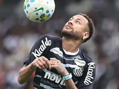 Por que Neymar deixou o campo por 1 minuto em Vasco x Santos? Entenda