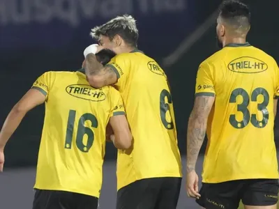 Ypiranga arranca empate com golaço de ex-Inter contra o Guarani na Série C