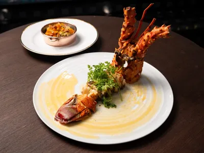 Lagosta com tutano à baunilha, mini alcachofras glaceadas e redução de champanhe | Band Receitas
