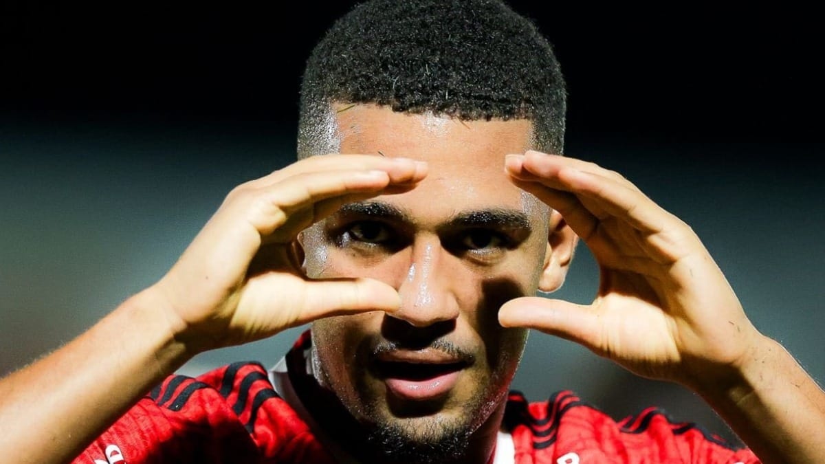 Flamengo iguala chances de título do Brasileirão com o Palmeiras