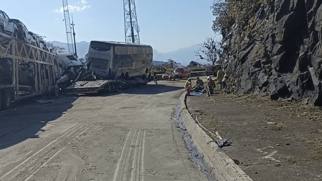 Motorista de carreta é preso após acidente na BR-277 em Morretes