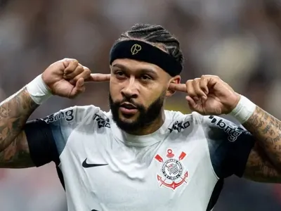 Diniz destaca Memphis na vitória do Corinthians sobre Rosario Central