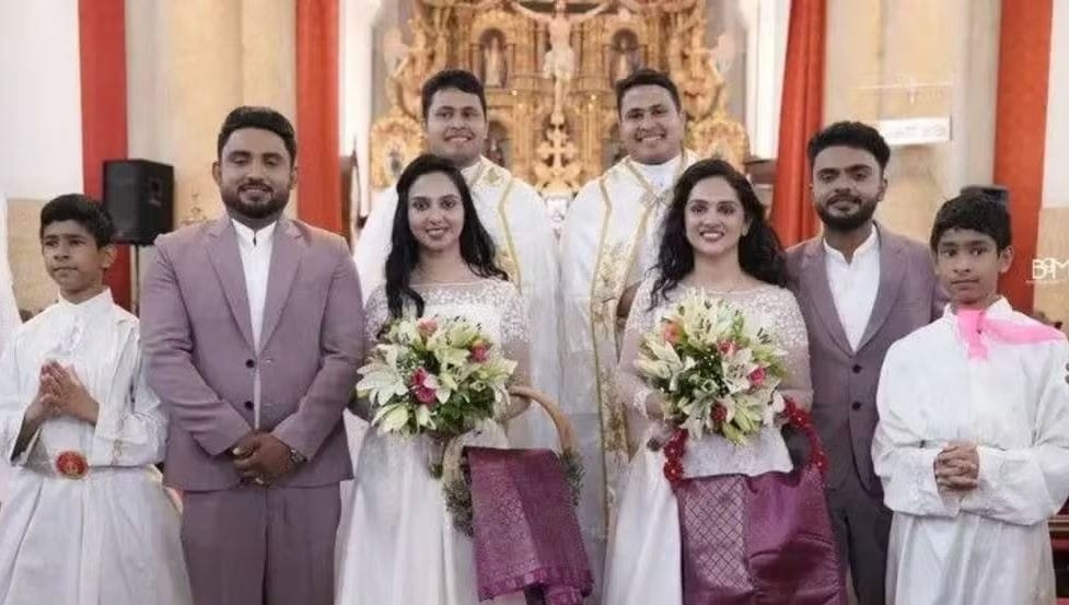 Gêmeos se casam com irmãs gêmeas em cerimônia celebrada por padres gêmeos - QTU Questões do Universo