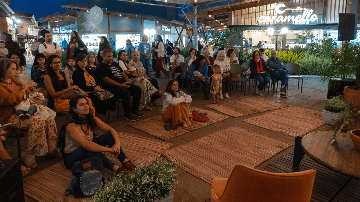 IV Festival Literário de Ubatuba traz Renata Corrêa e Torero ao litoral - QTU Questões do Universo