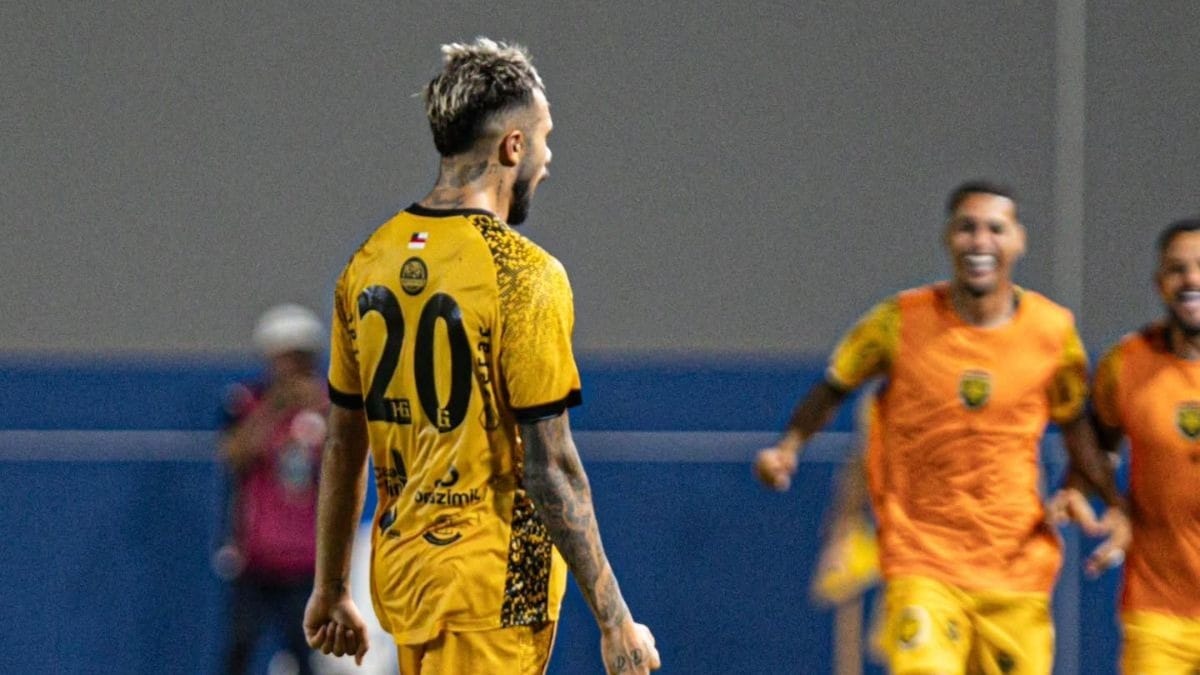 Ex-Atlético de Madrid pede rescisão com o Amazonas por salários atrasados