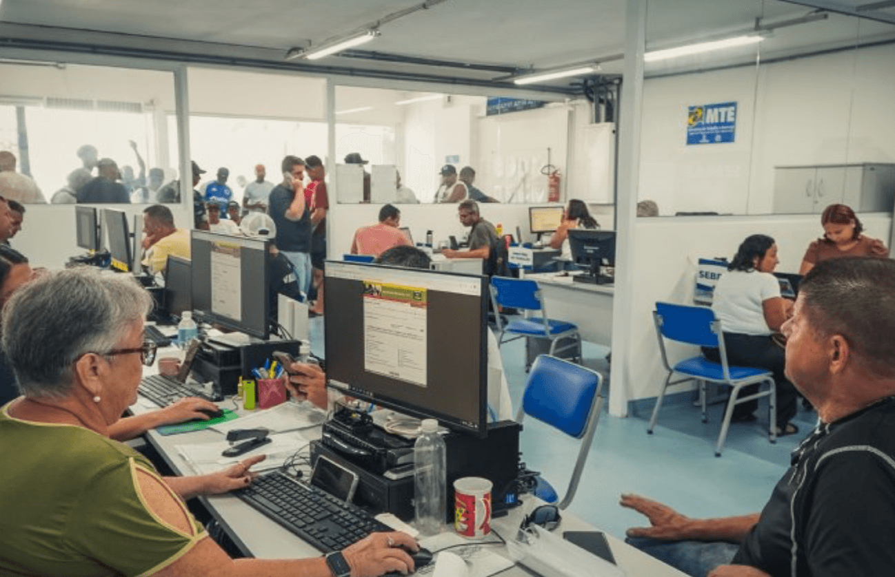 São Sebastião registra 2,3 mil admissões - QTU Questões do Universo