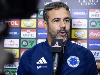 “Não fomos nós mesmos”, diz Artur Jorge após eliminação do Cruzeiro