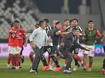 Confusão generalizada marca eliminação do Botafogo na Sul-Americana