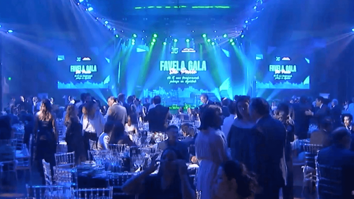 Favela Gala celebra 15 anos com leilão beneficente em SP