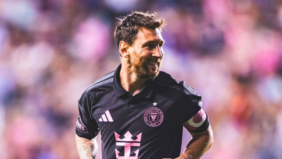 Messi faz gol e presta homenagem ao pai em empate do Inter Miami; assista
