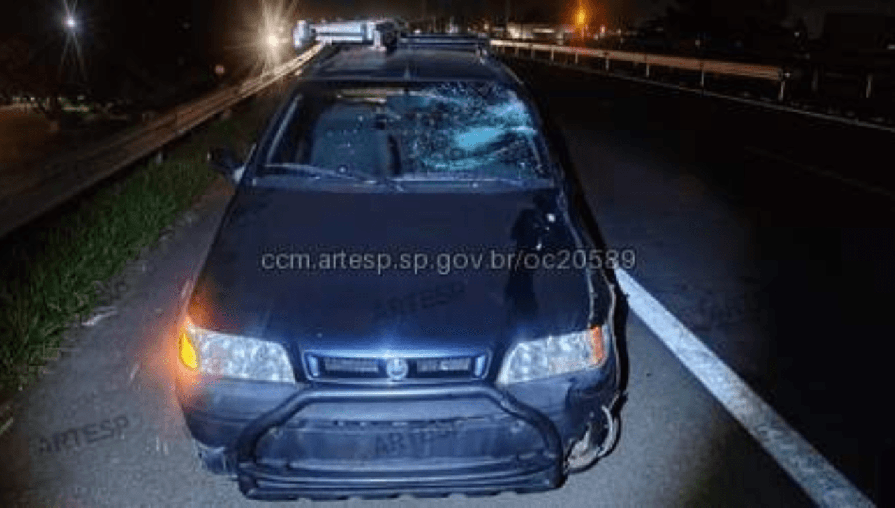 Mulher morre após ser atropelada por carro na Rod. Professor Zeferino Vaz