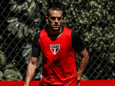 São Paulo ganha opção para defesa antes de enfrentar a Chapecoense