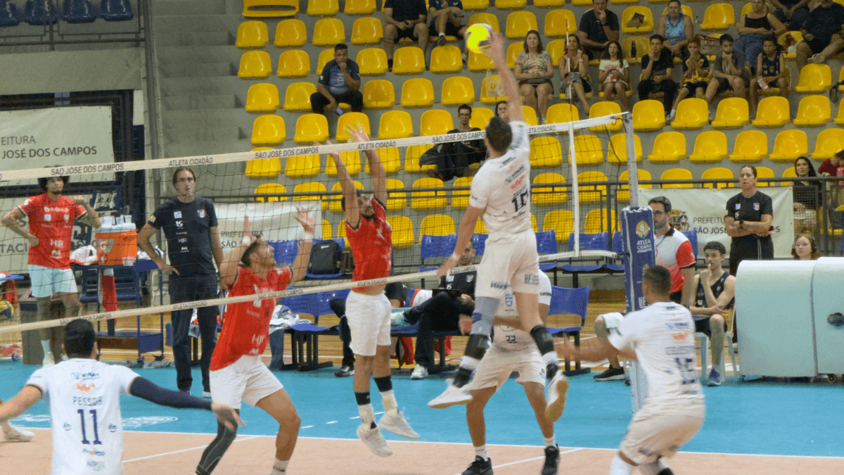 Vôlei São José estreia no Paulista com vitória contra o Praia Grande