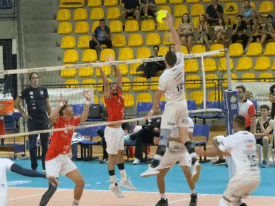 Vôlei São José estreia no Paulista com vitória contra o Praia Grande