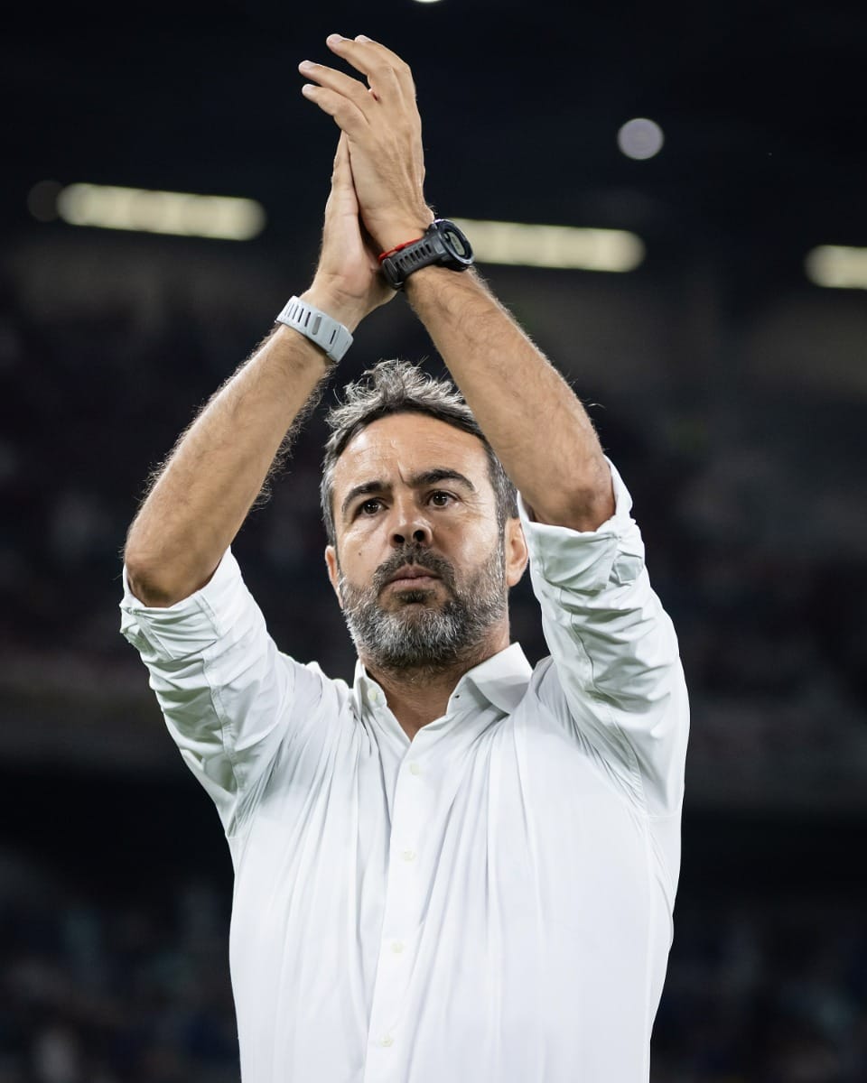Artur Jorge celebra reação após 