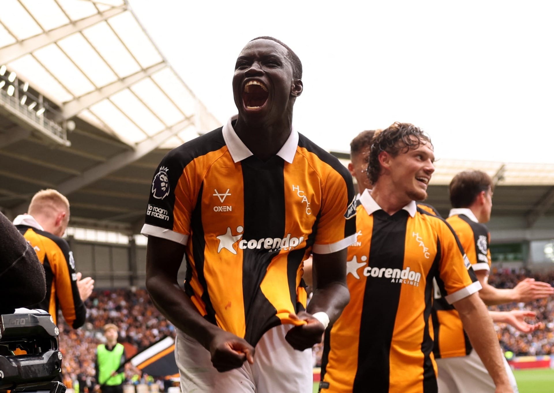 Hull City surpreende e vence United em retorno à Premier League - QTU Questões do Universo