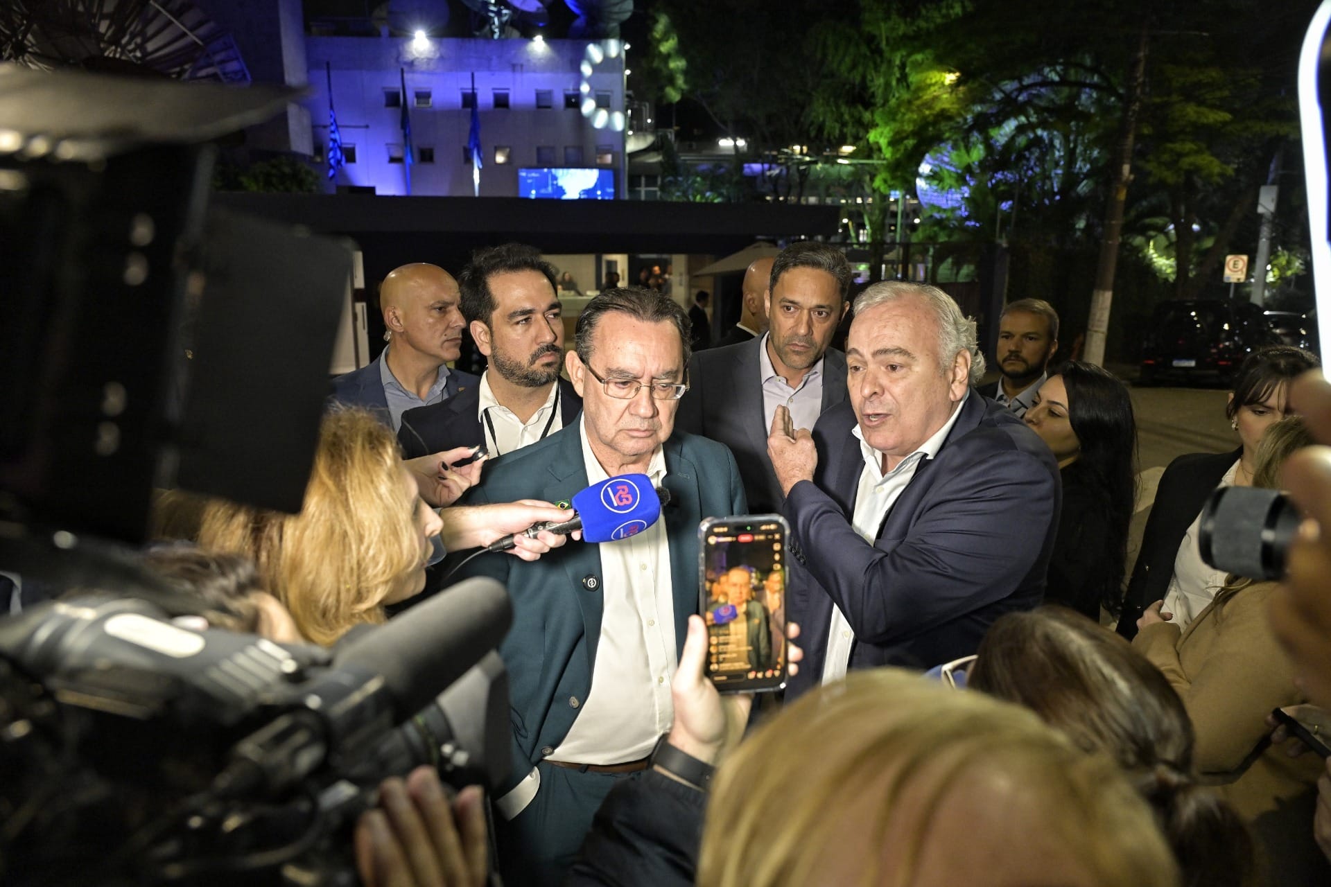 Augusto Cury lidera buscas no Google durante debate na Band; confira - QTU Questões do Universo