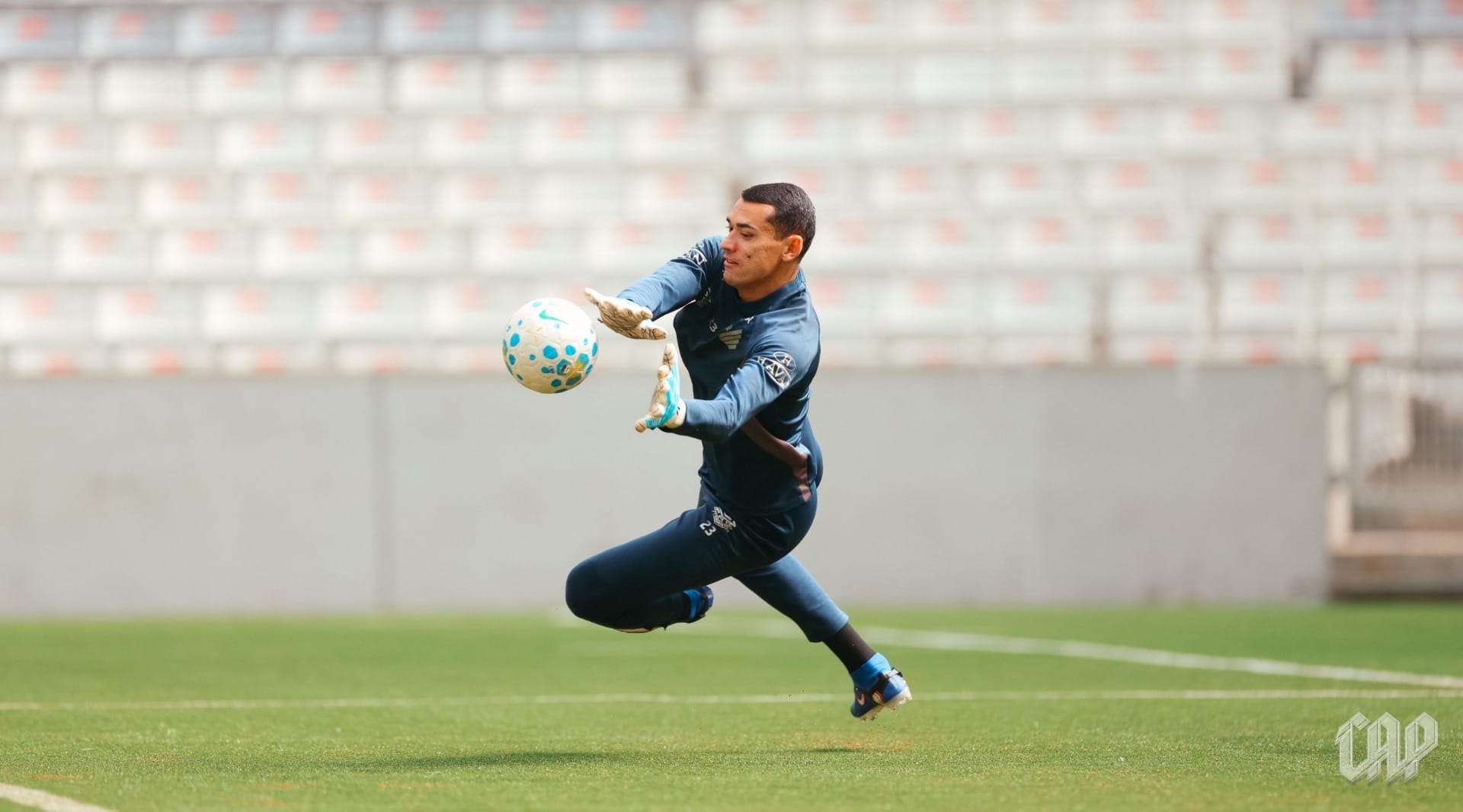 Exame não detecta lesão, e Mendoza reforça Athletico contra o Botafogo - QTU Questões do Universo