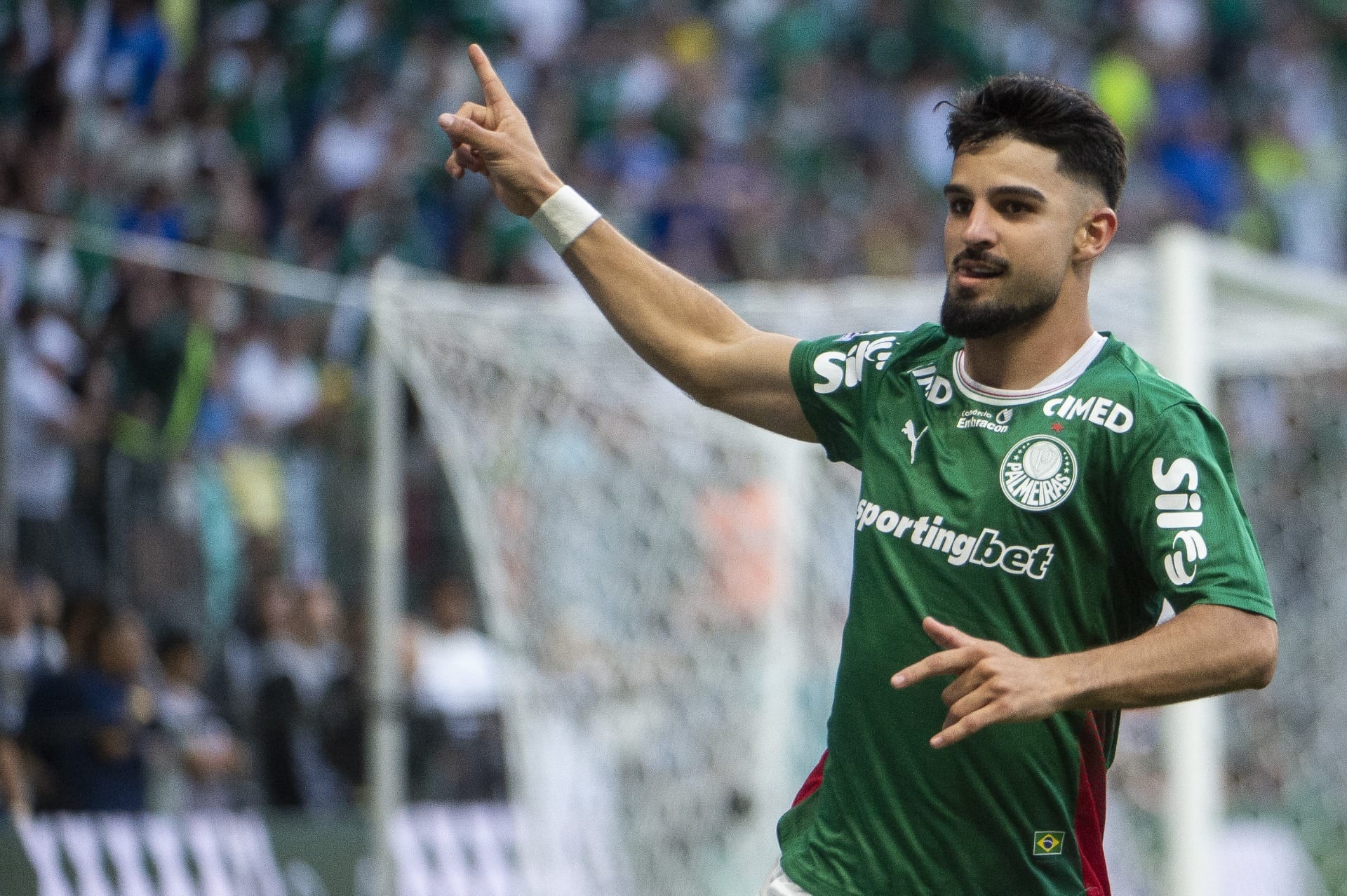 Palmeiras atropela Vasco em 10 minutos e abre vantagem na ponta; assista