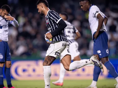 Gols de Coritiba 2 x 1 Corinthians: assista aos lances do Brasileirão