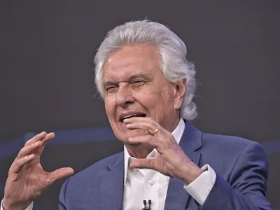 Caiado não atacou Flávio porque precisa da direita bolsonarista, diz Deysi