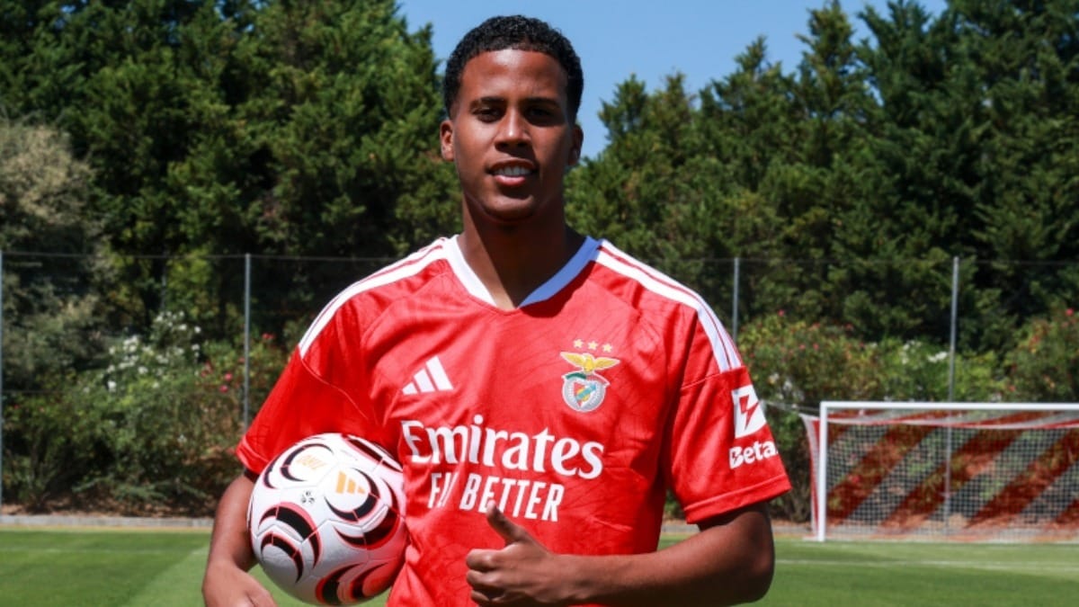 Benfica anuncia contratação de atacante do Flamengo; veja detalhes