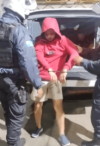 Dois homens são presos após assalto a turista coreana no Centro do Rio - QTU Questões do Universo