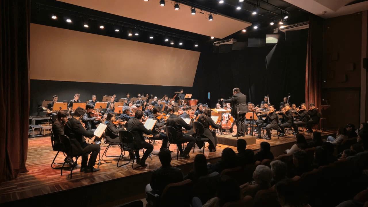 Pianista internacional se apresenta com a OAF — Divulgação