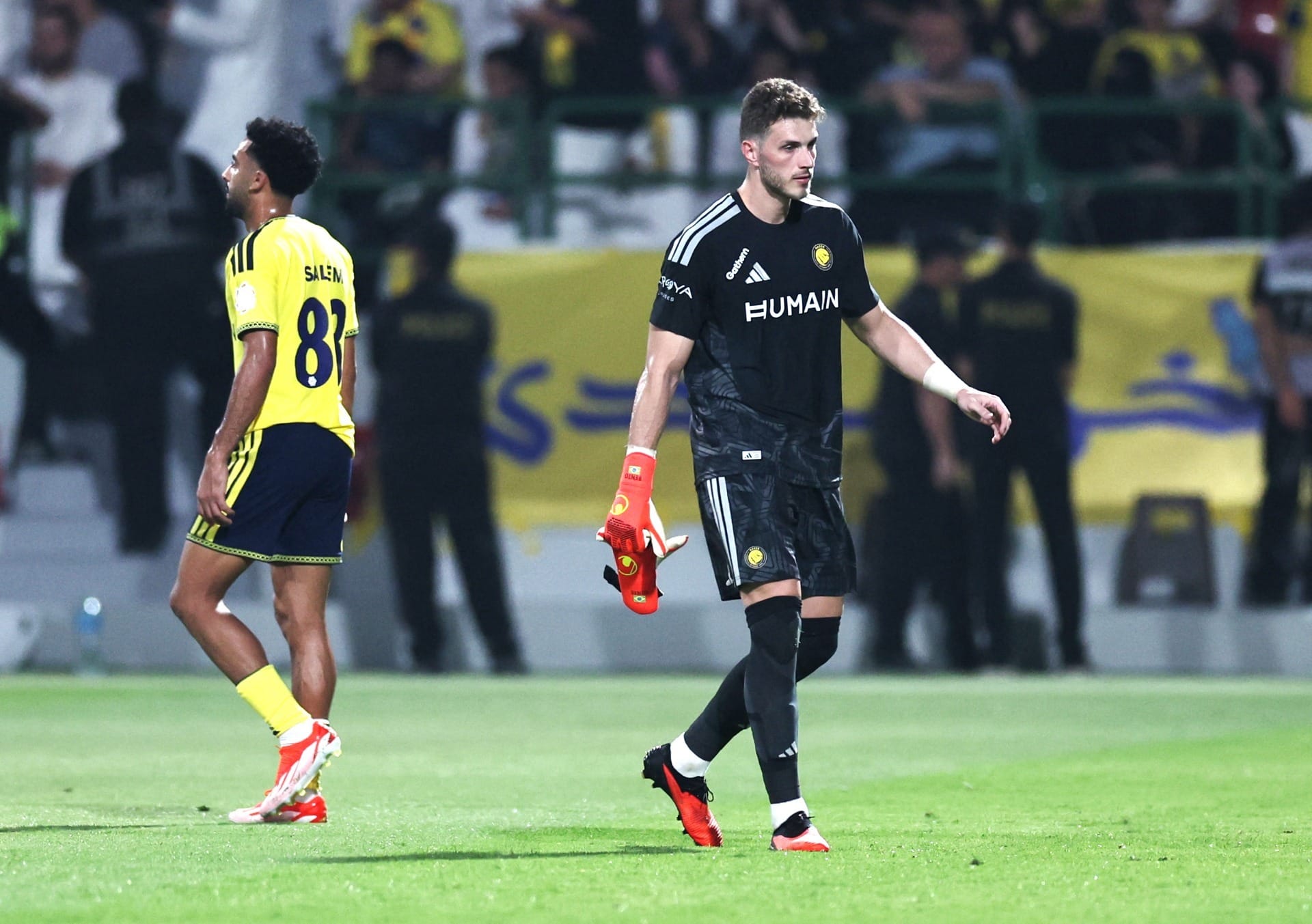 Bento é expulso após falha em Al Ettifaq x Al Nassr; veja o lance - QTU Questões do Universo