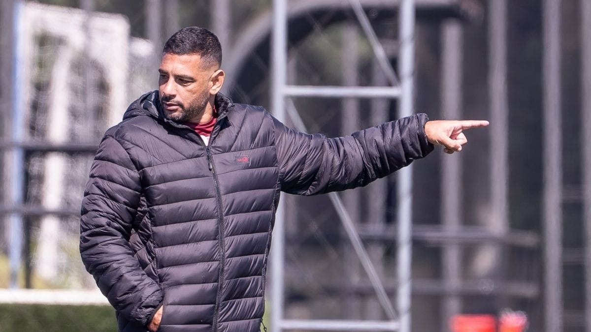 Joinville revela salário de Diego Souza e comissão técnica; veja valores