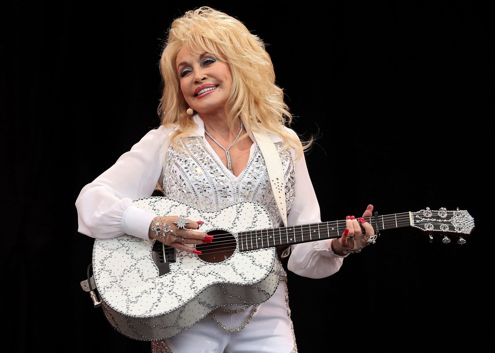 Dolly Parton deixou pedido para o próprio funeral antes de morrer - QTU Questões do Universo