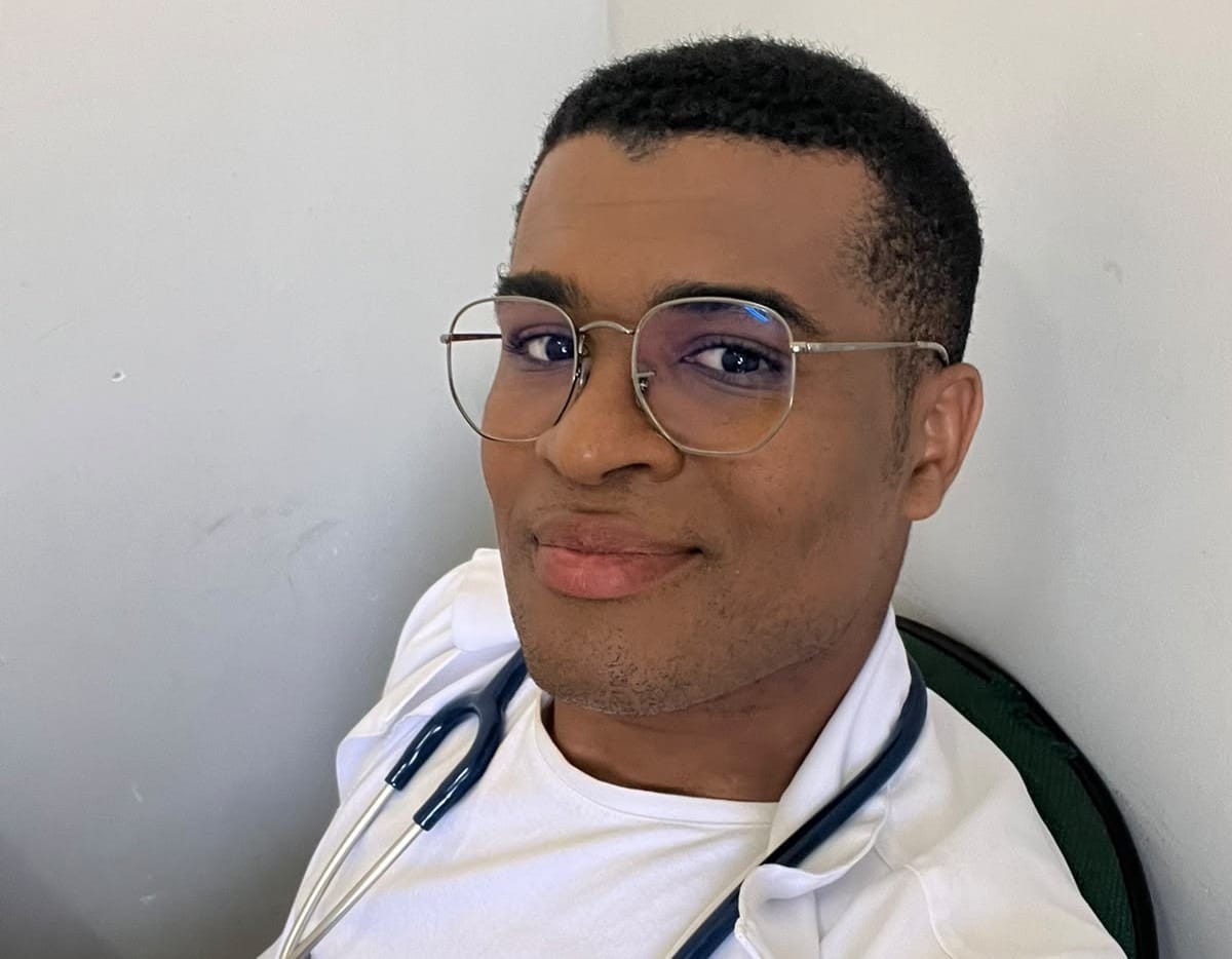 Para Gabriel, ser médico começa muito antes do diploma - QTU Questões do Universo