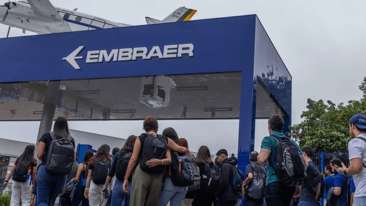 Inscrições para vagas de estágio na Embraer terminam neste domingo (30)